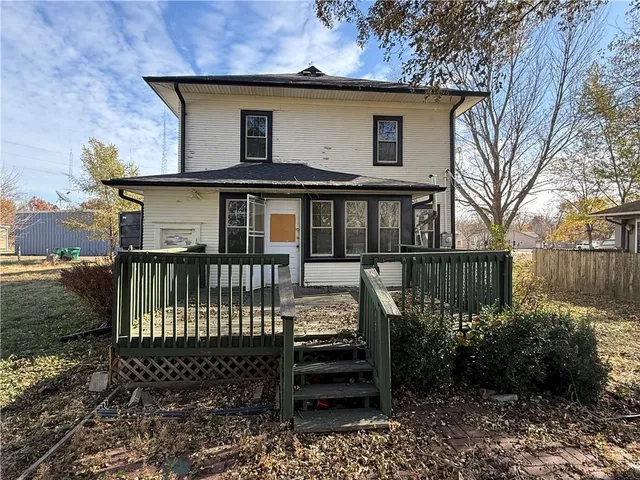 $169,900 | 101 Buttermilk Station Road, East Lynne, MO 64743