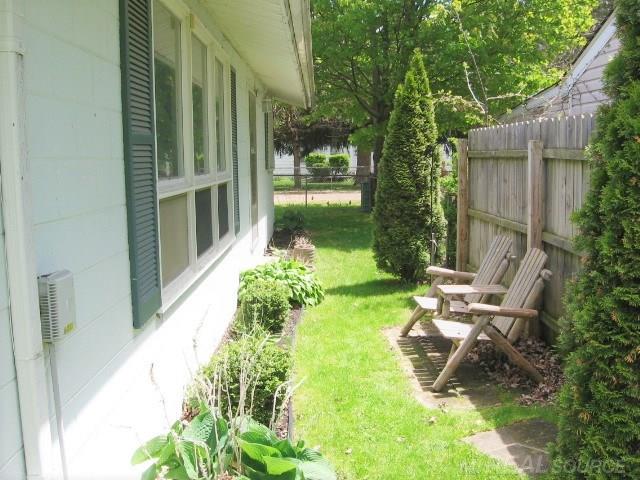 7086 Emerson Road Lexington, MI 48450 - Photo 3 of 32