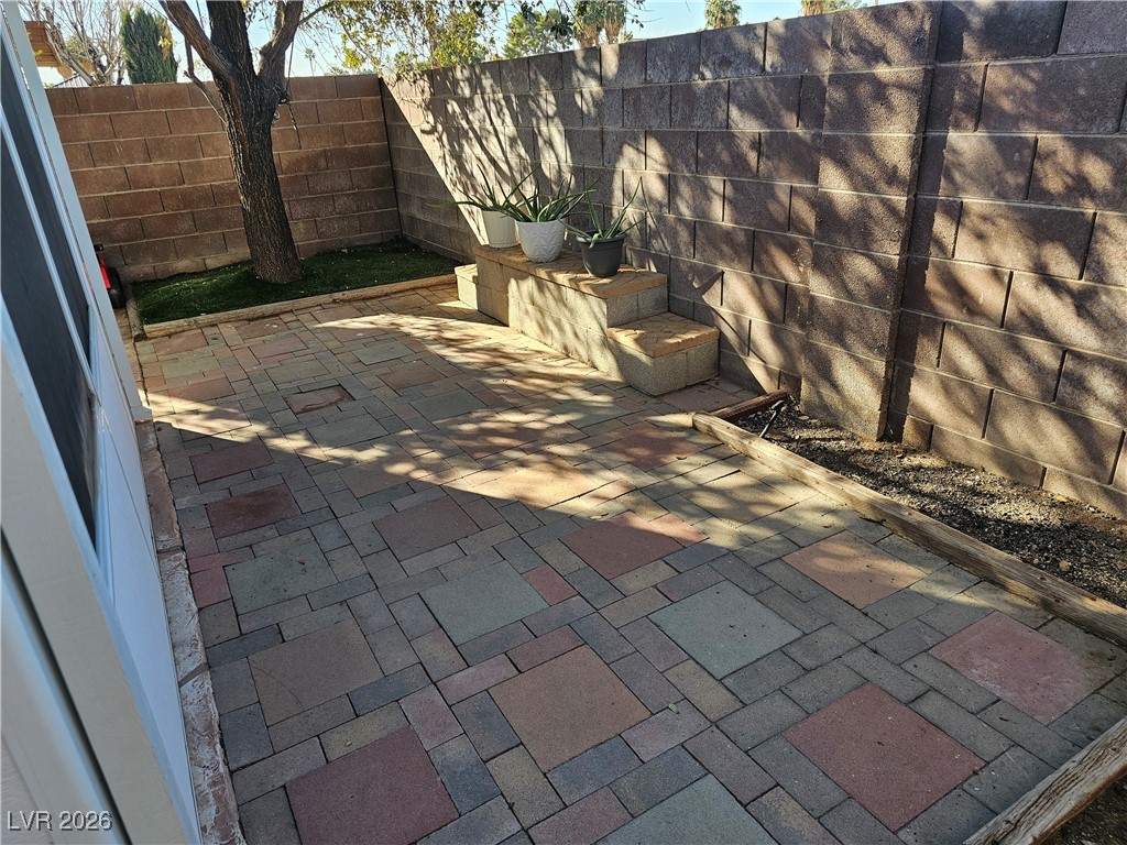 1747 Raspberry Hill Road Las Vegas, NV 89142 - Photo 16 of 23