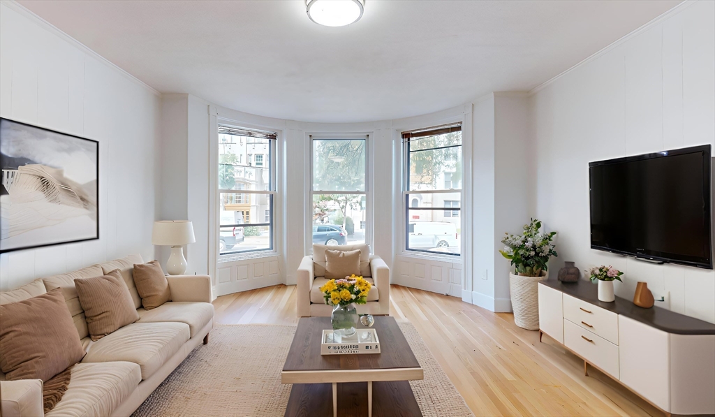 513 Beacon Street, Unit 3 Boston, MA 02215 - Photo 2 of 14