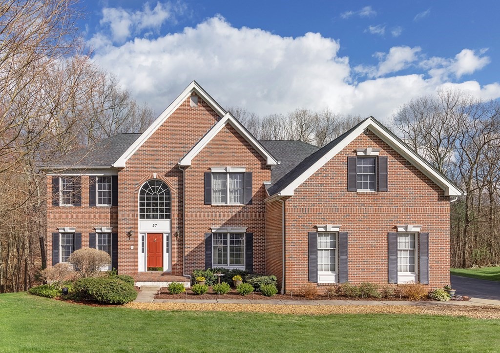 37 Greenwood Road Hopkinton, MA 01748 - Photo 1 of 40 Gallery Image 1