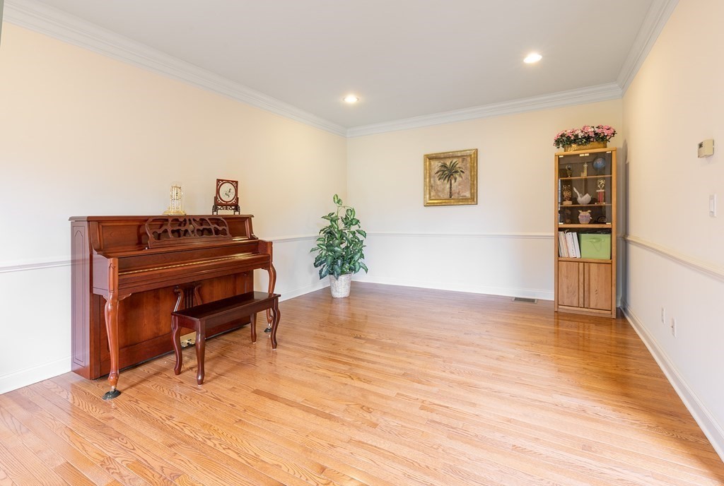 37 Greenwood Road Hopkinton, MA 01748 - Photo 16 of 40 Gallery Image 16