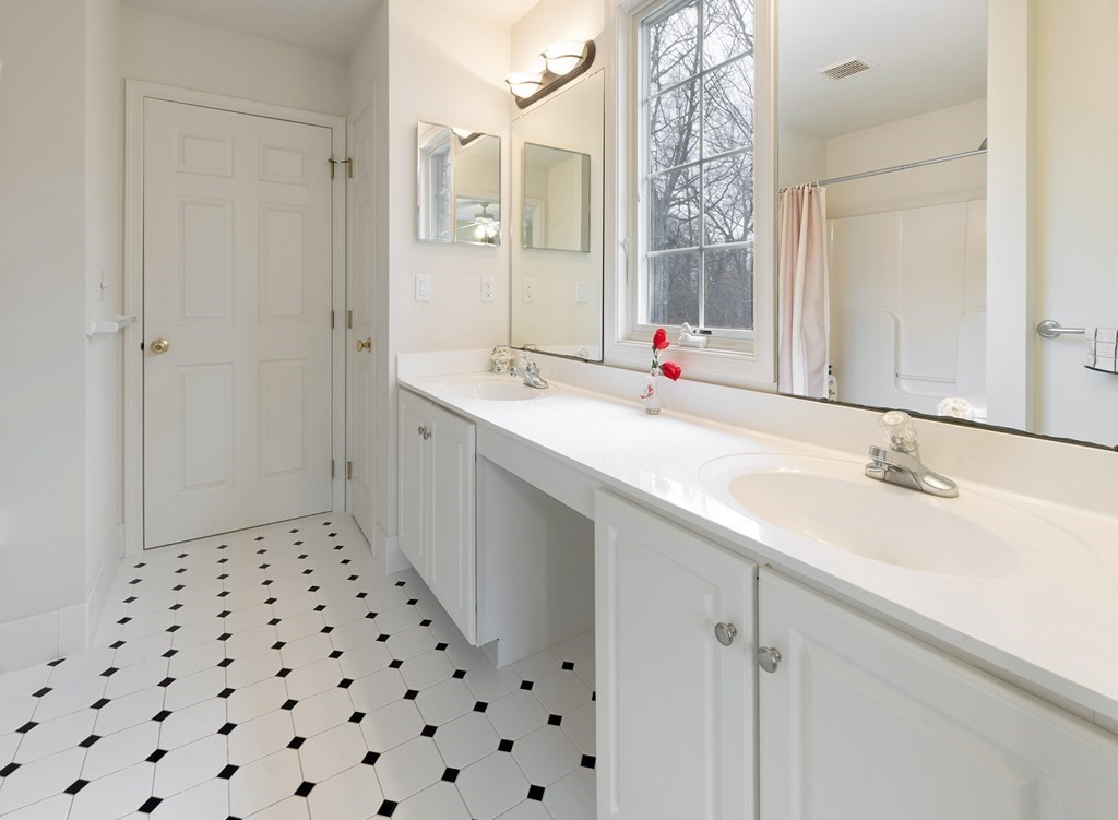 37 Greenwood Road Hopkinton, MA 01748 - Photo 29 of 40 Gallery Image 29
