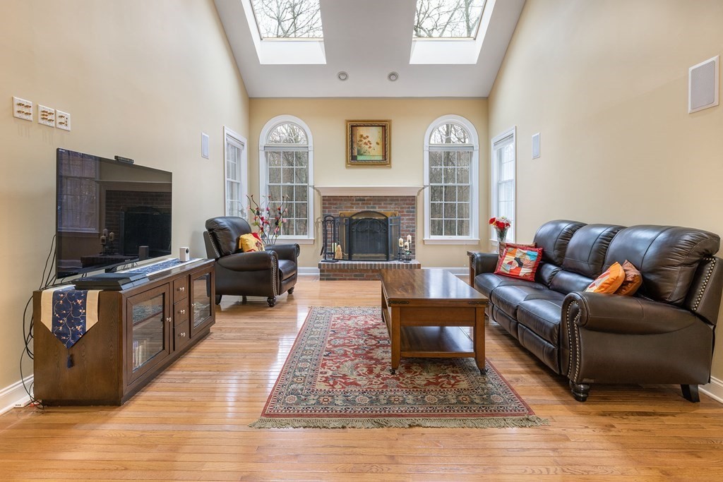 37 Greenwood Road Hopkinton, MA 01748 - Photo 7 of 40 Gallery Image 7