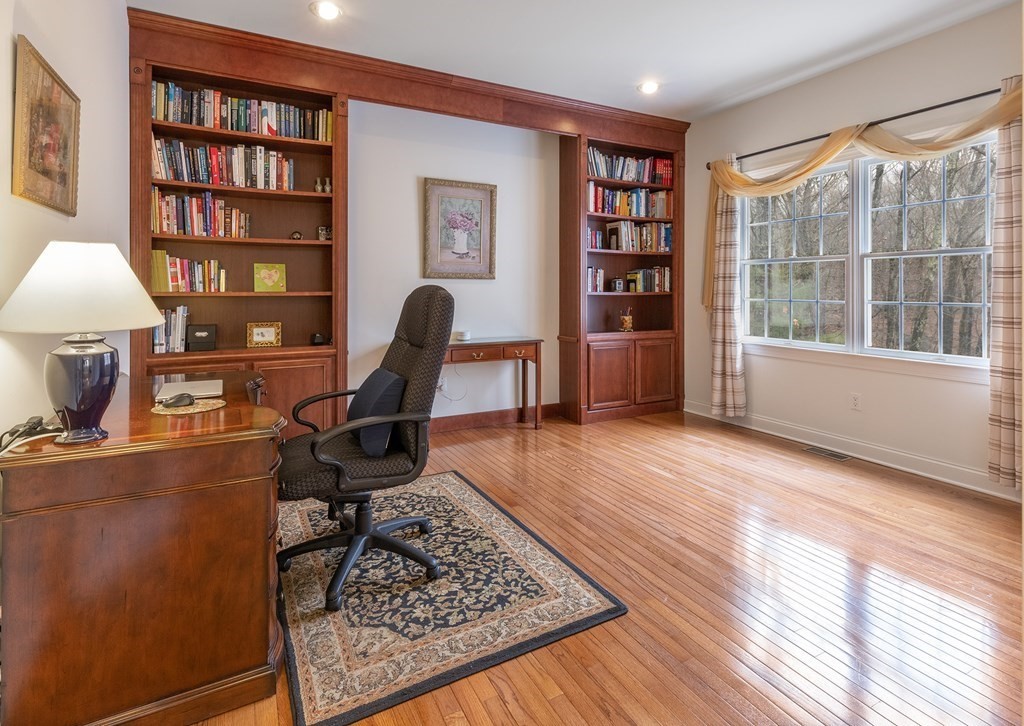 37 Greenwood Road Hopkinton, MA 01748 - Photo 8 of 40 Gallery Image 8