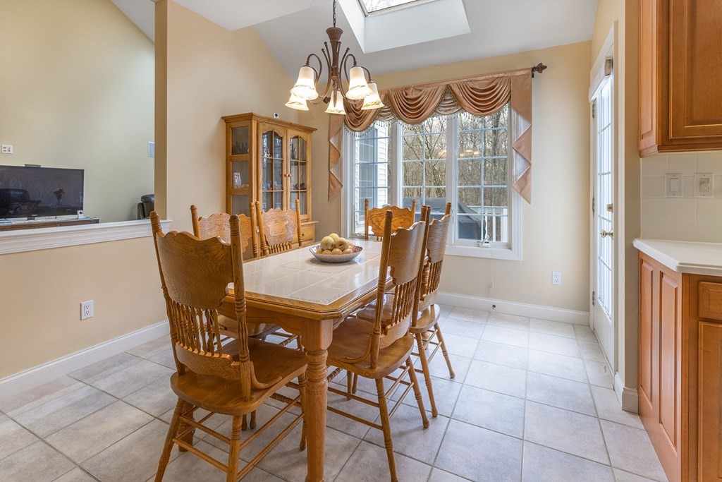 37 Greenwood Road Hopkinton, MA 01748 - Photo 9 of 40 Gallery Image 9