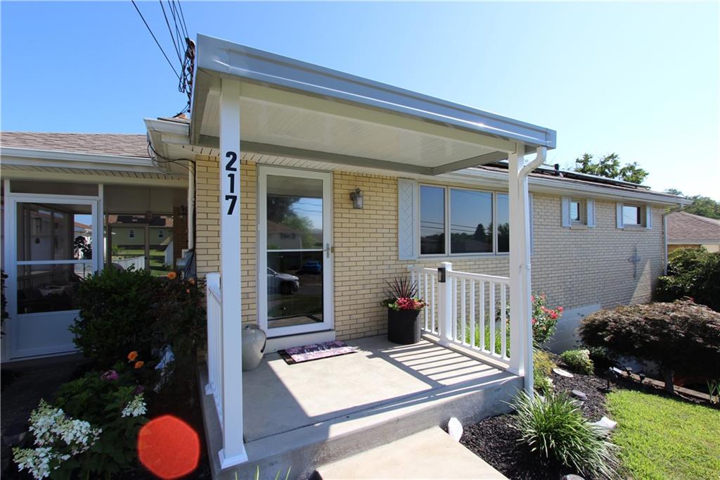 217 Barbara Drive McKees Rocks, PA 15136 - Photo 2 of 39 Gallery Image 2