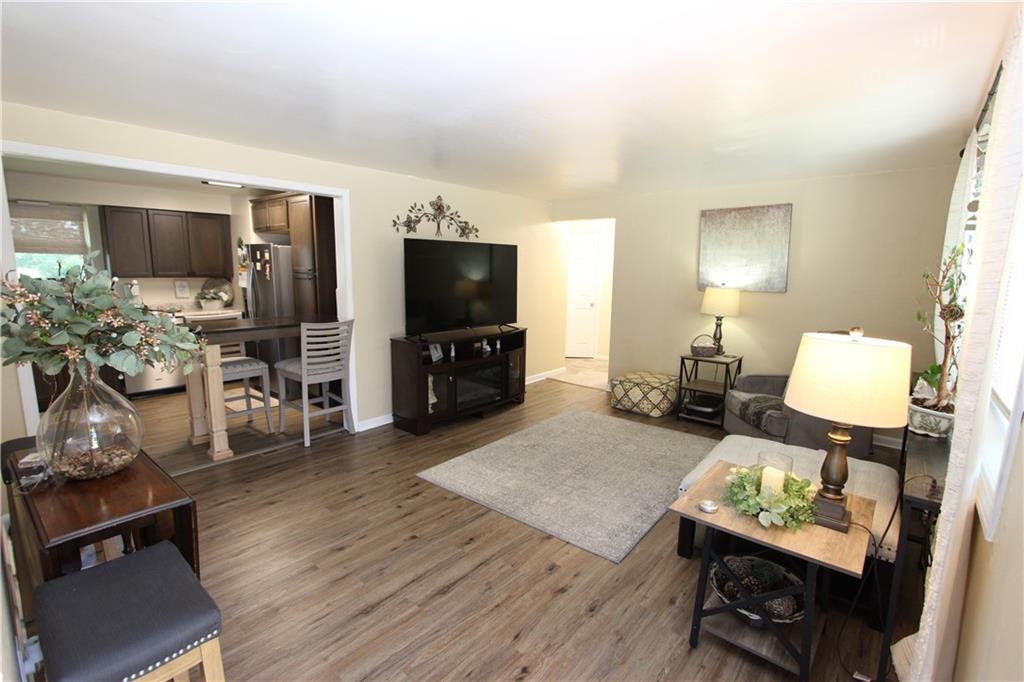 217 Barbara Drive McKees Rocks, PA 15136 - Photo 3 of 39 Gallery Image 3