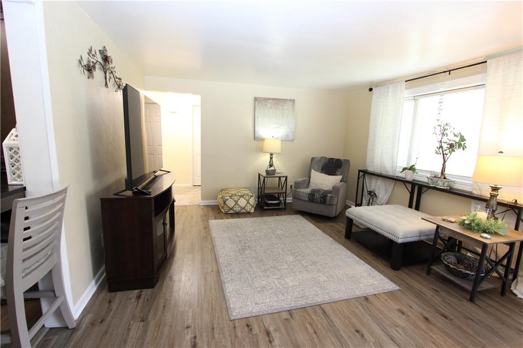 217 Barbara Drive McKees Rocks, PA 15136 - Photo 4 of 39 Gallery Image 4