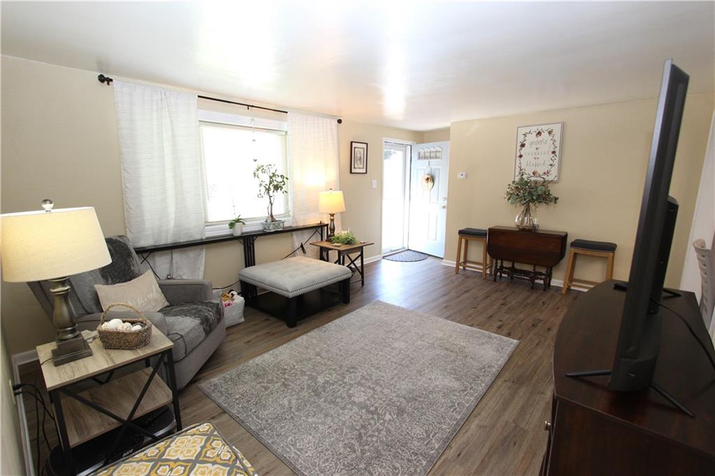 217 Barbara Drive McKees Rocks, PA 15136 - Photo 6 of 39 Gallery Image 6