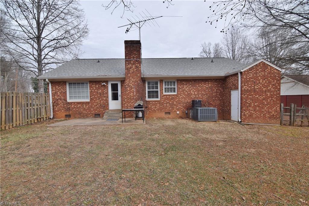 4300 Lormar Road Greensboro, NC 27406 - Photo 23 of 30 All brick ranch home.