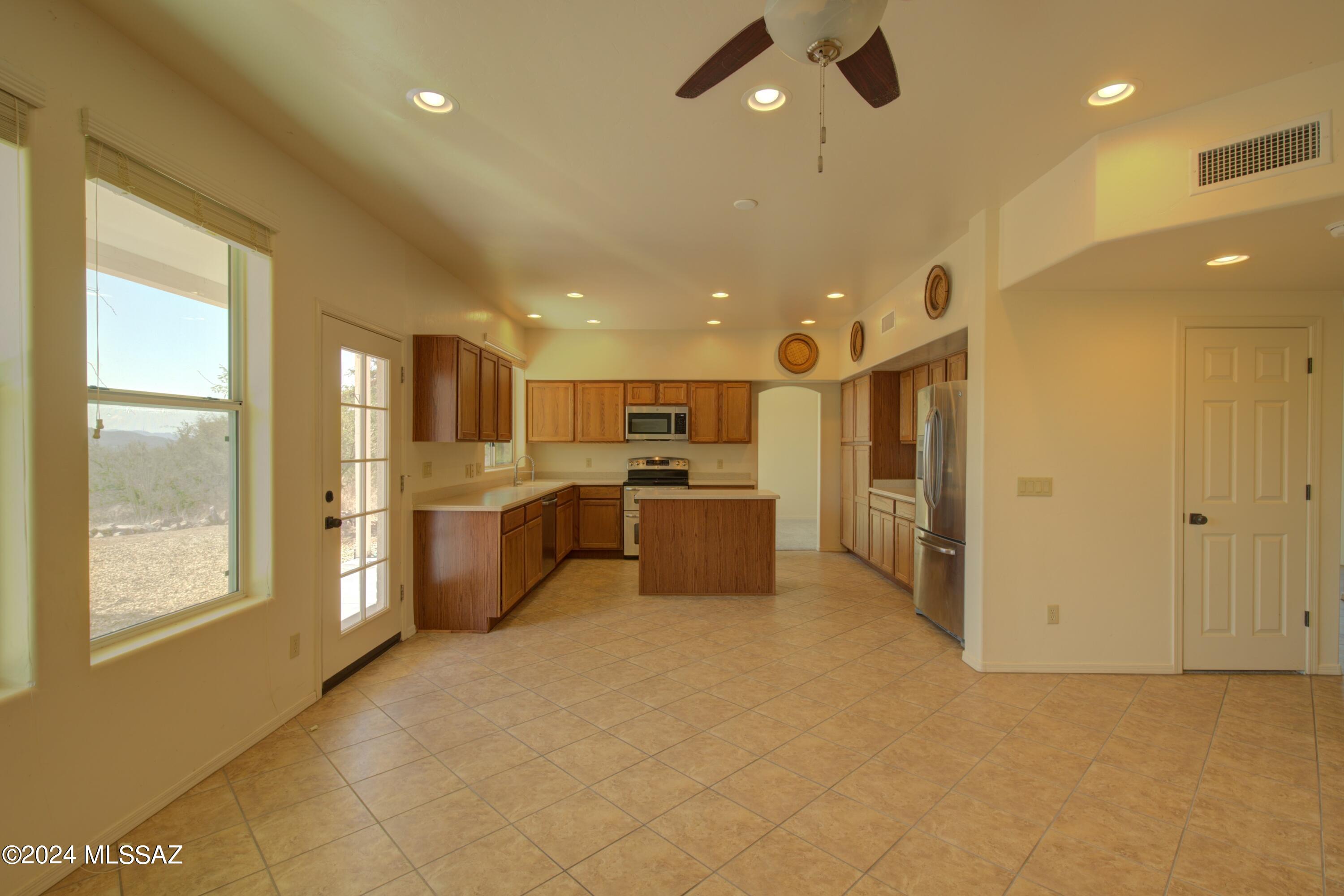 1257 Avenida Gloriosa Rio Rico, AZ 85648 - Photo 10 of 28