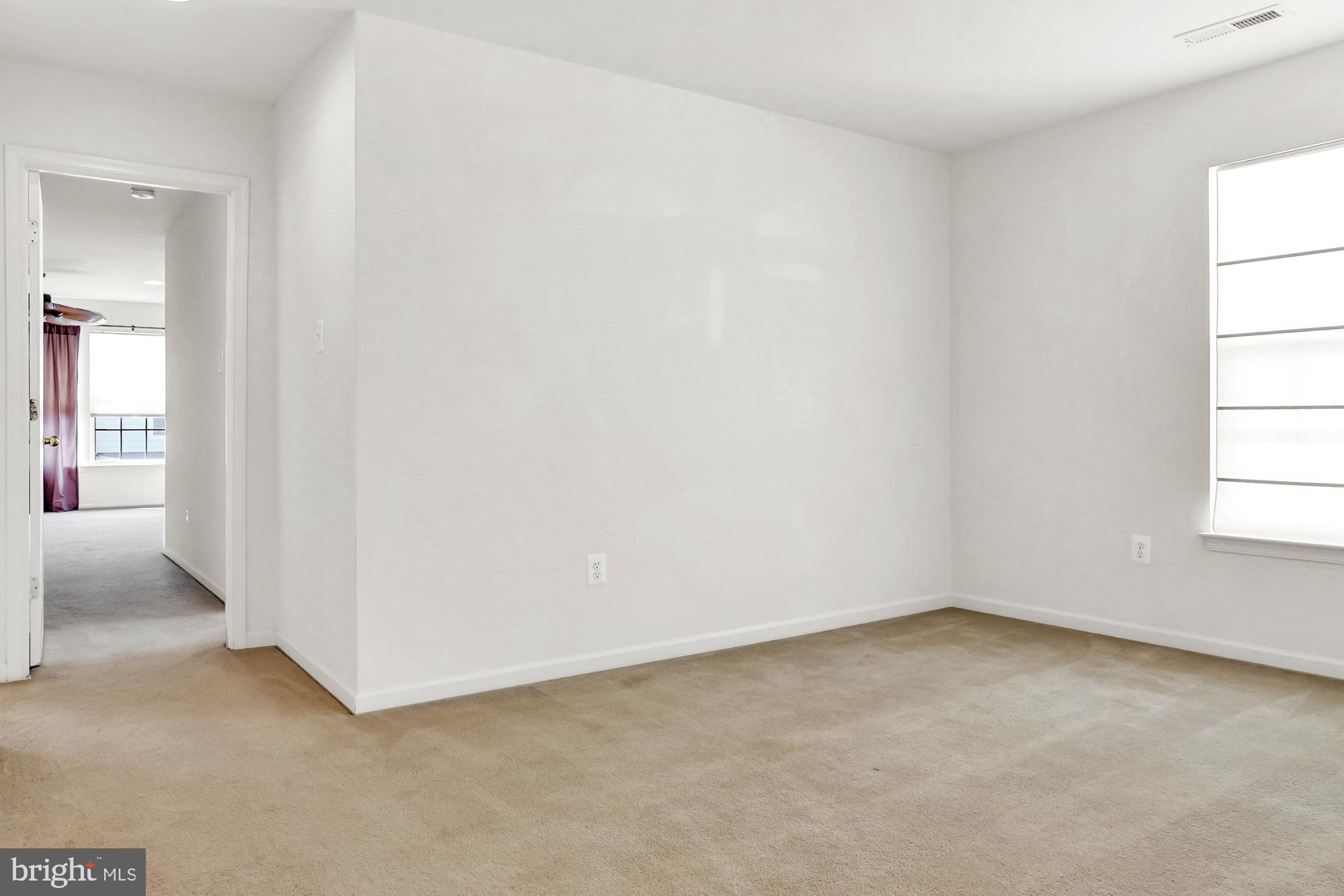 708 MacDill Road Baltimore, MD 21220 - Photo 17 of 34 Upper level landing/sitting area