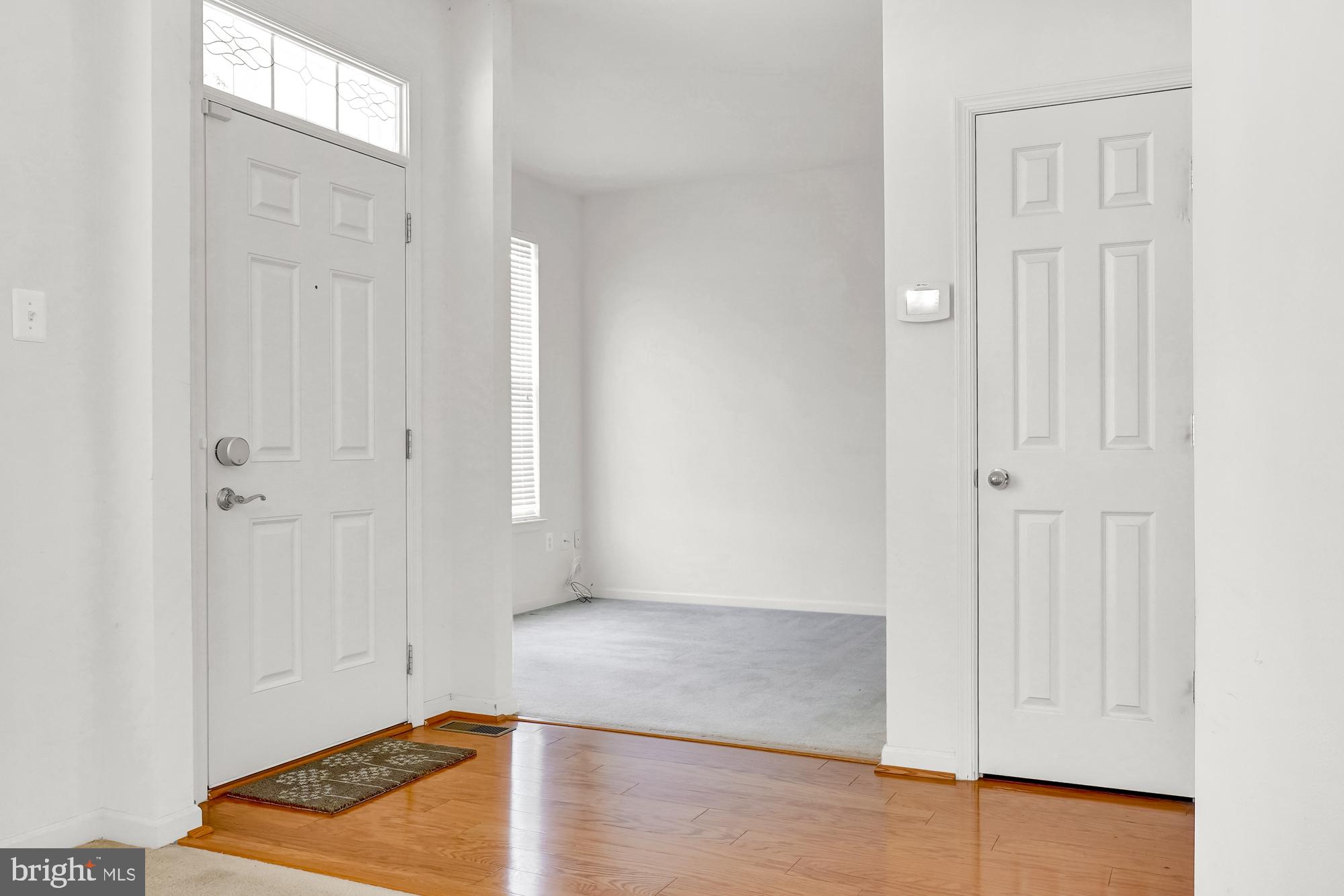 708 MacDill Road Baltimore, MD 21220 - Photo 3 of 34 Foyer