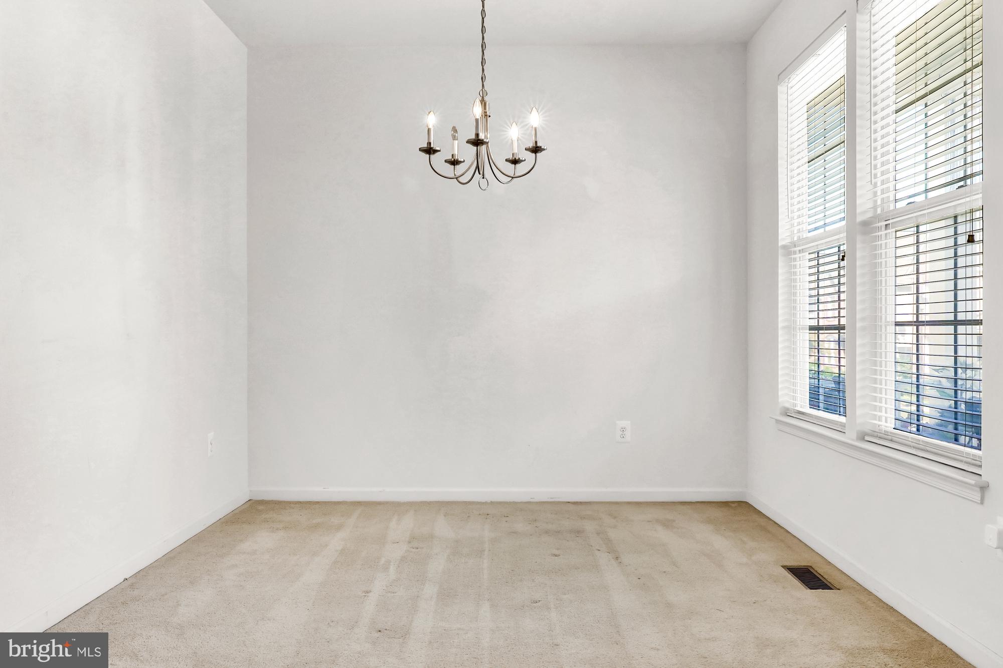 708 MacDill Road Baltimore, MD 21220 - Photo 4 of 34 Dining Room