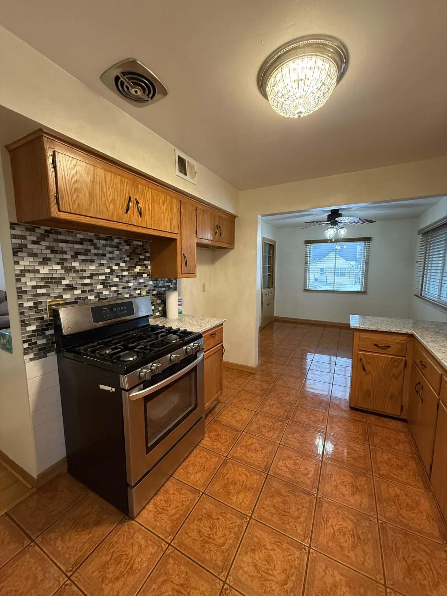 4547 North 67th Street Milwaukee, WI 53218 - Photo 17 of 37 90715556-75bb-4f6e-a2c3-e402b1b65d38