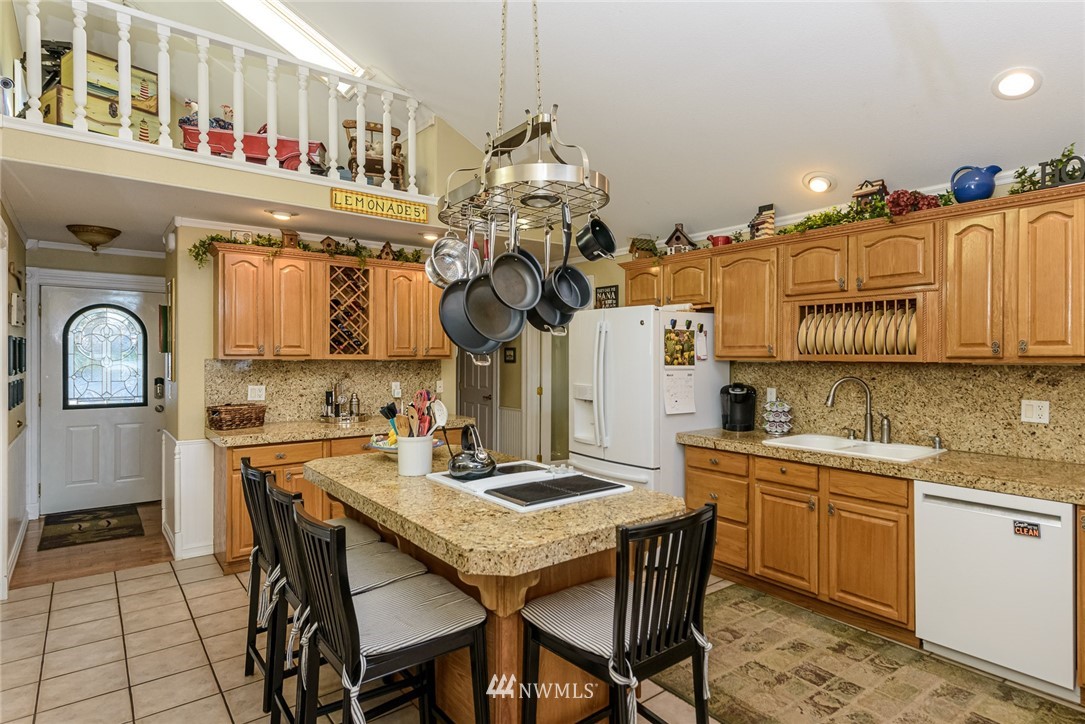 4331 Waldrick Road Southeast Olympia, WA 98501 - Photo 12 of 40 Gallery Image 12