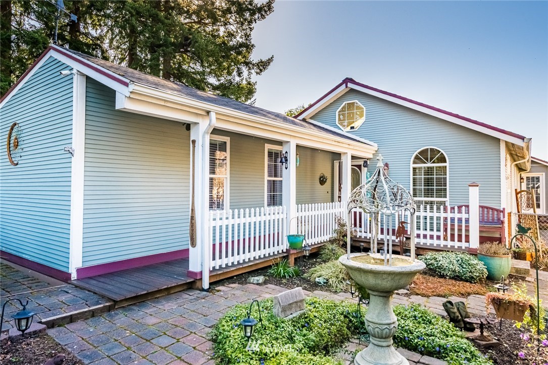 4331 Waldrick Road Southeast Olympia, WA 98501 - Photo 3 of 40 Gallery Image 3