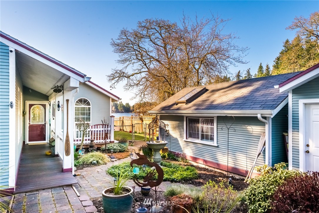 4331 Waldrick Road Southeast Olympia, WA 98501 - Photo 5 of 40 Gallery Image 5