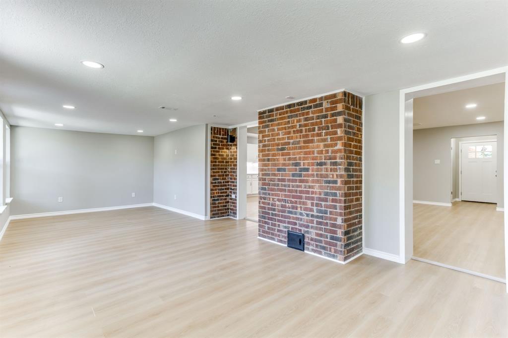 2709 Springbrooke Drive Hurst, TX 76054 - Photo 12 of 40