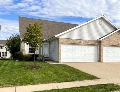 $245,000 | 38 Rounds Road, Bloomington, IL 61704