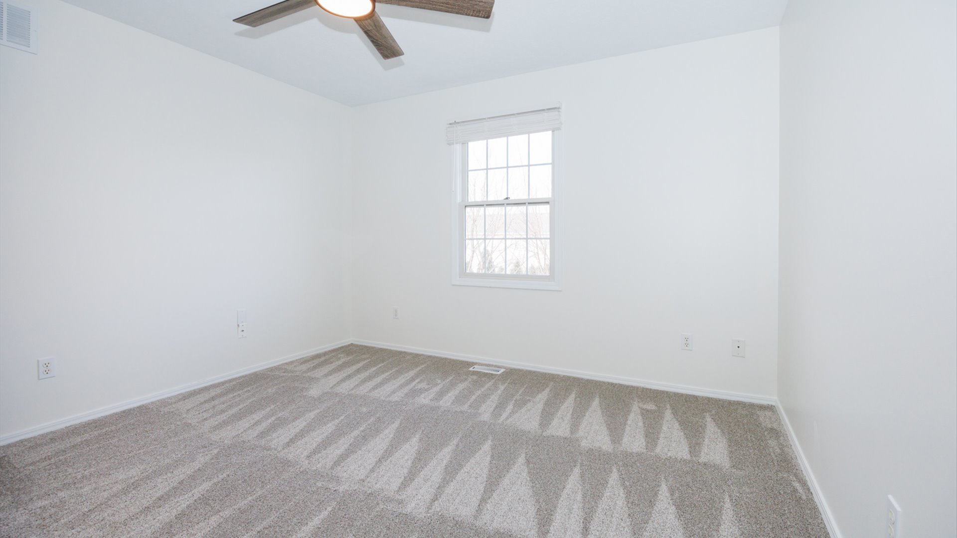 38 Rounds Road Bloomington, IL 61704 - Photo 20 of 30 Gallery Image 20