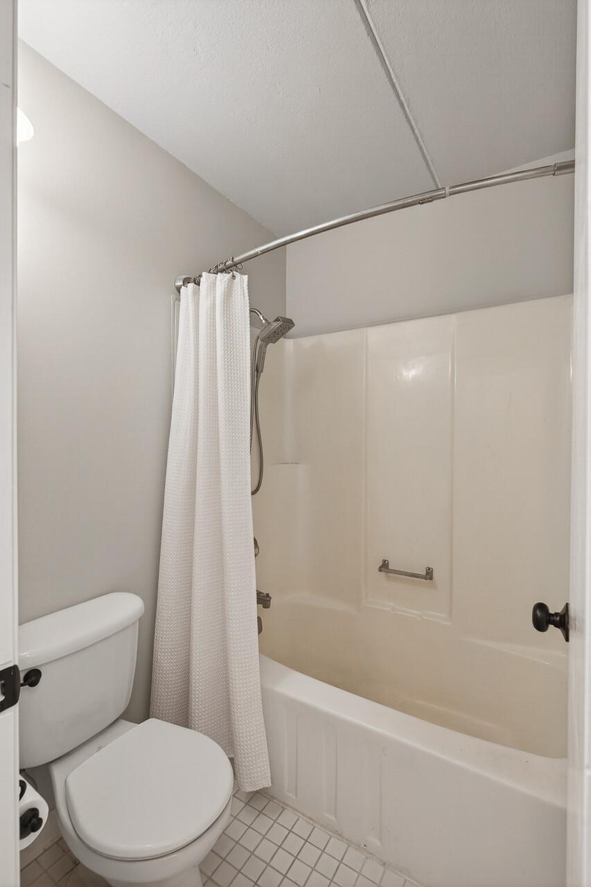 10501 Cedar Lake Road, Unit 318 Minnetonka, MN 55305 - Photo 23 of 48
