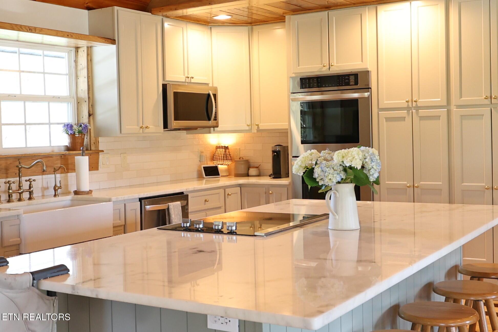 2829 Spruce Hill Road Louisville, TN 37777 - Photo 6 of 51 close view kitchen