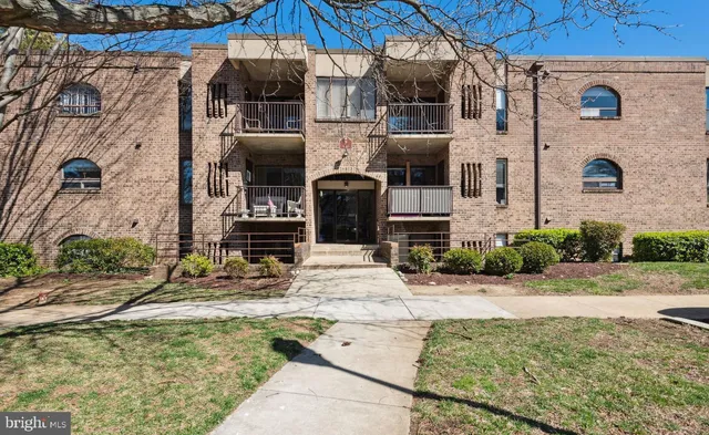 $275,000 | 7 Silverwood Circle, Unit 3, Annapolis, MD 21403
