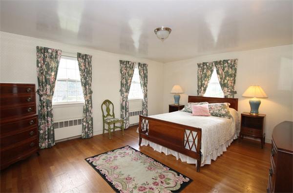 46 Bakers Hill Road Weston, MA 02493 - Photo 10 of 15 Gallery Image 10