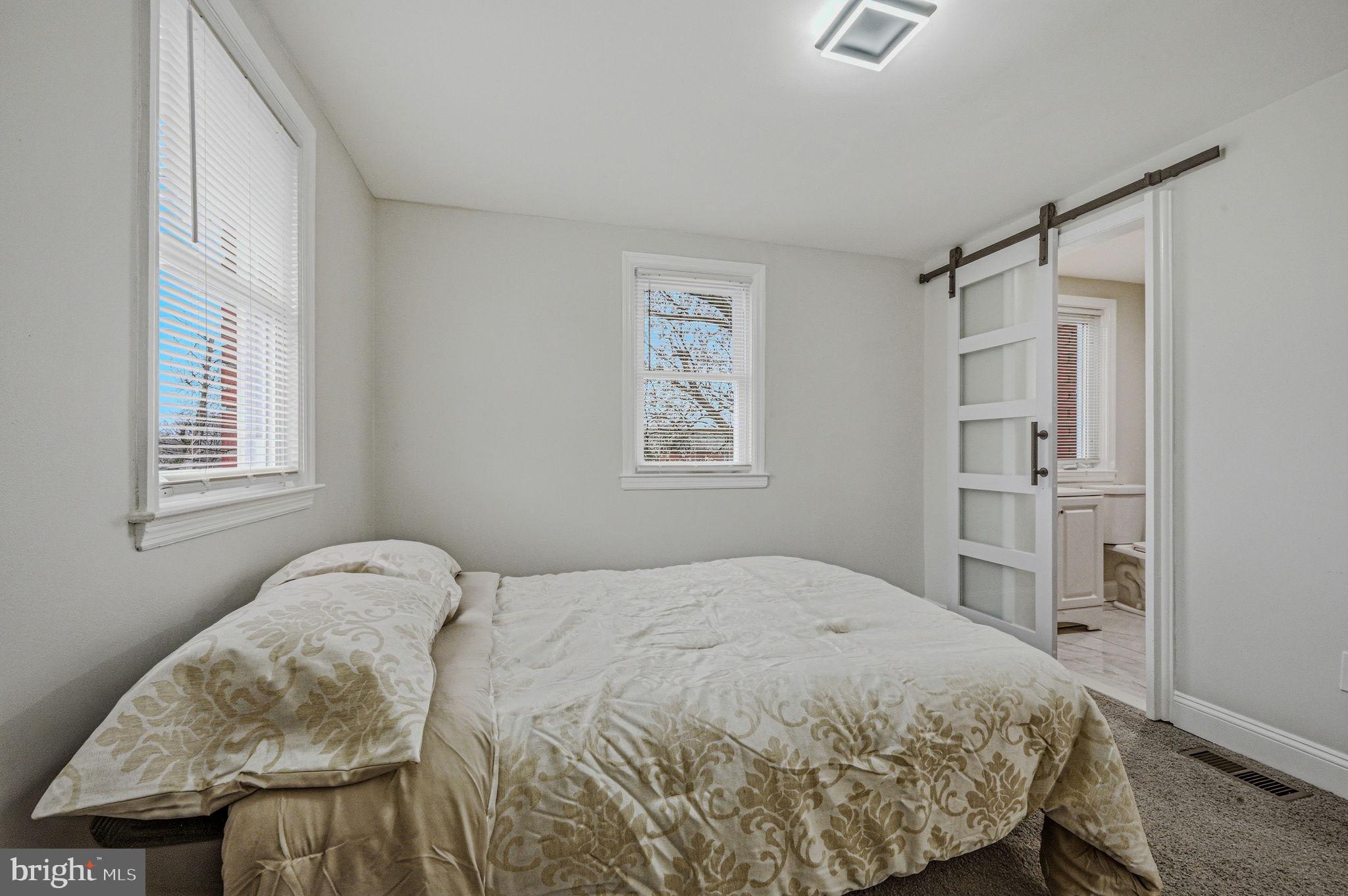 421 Poplar Street Sharon Hill, PA 19079 - Photo 15 of 35