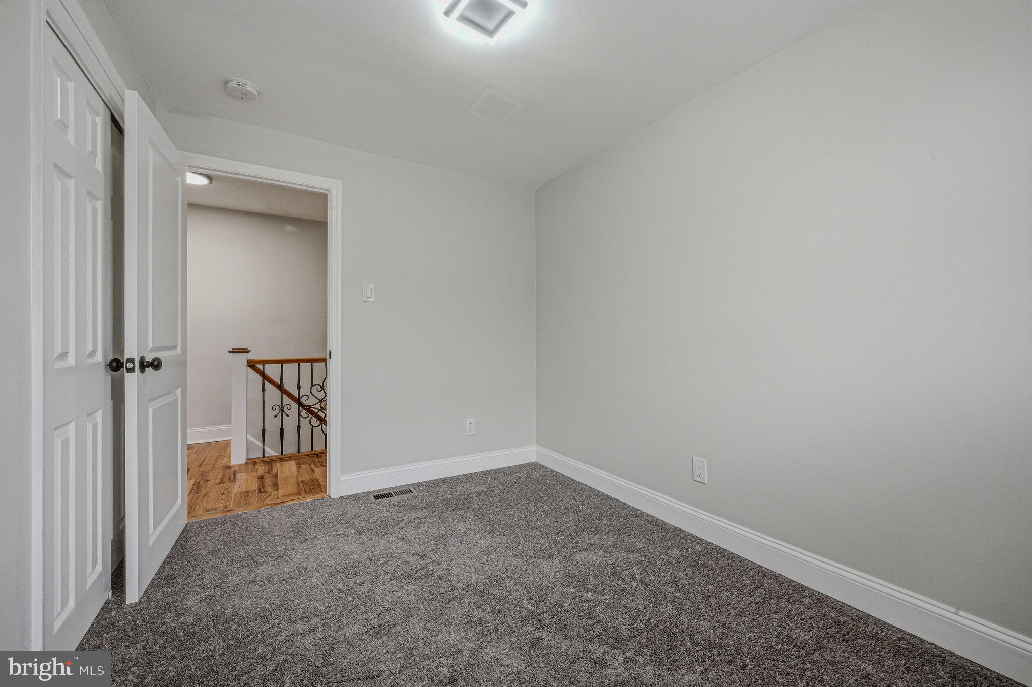 421 Poplar Street Sharon Hill, PA 19079 - Photo 20 of 35