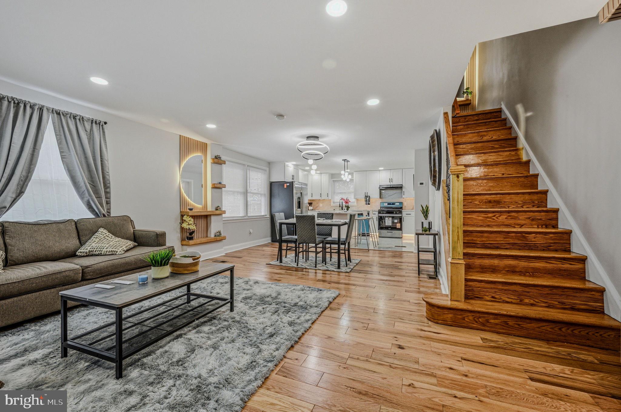 421 Poplar Street Sharon Hill, PA 19079 - Photo 2 of 35