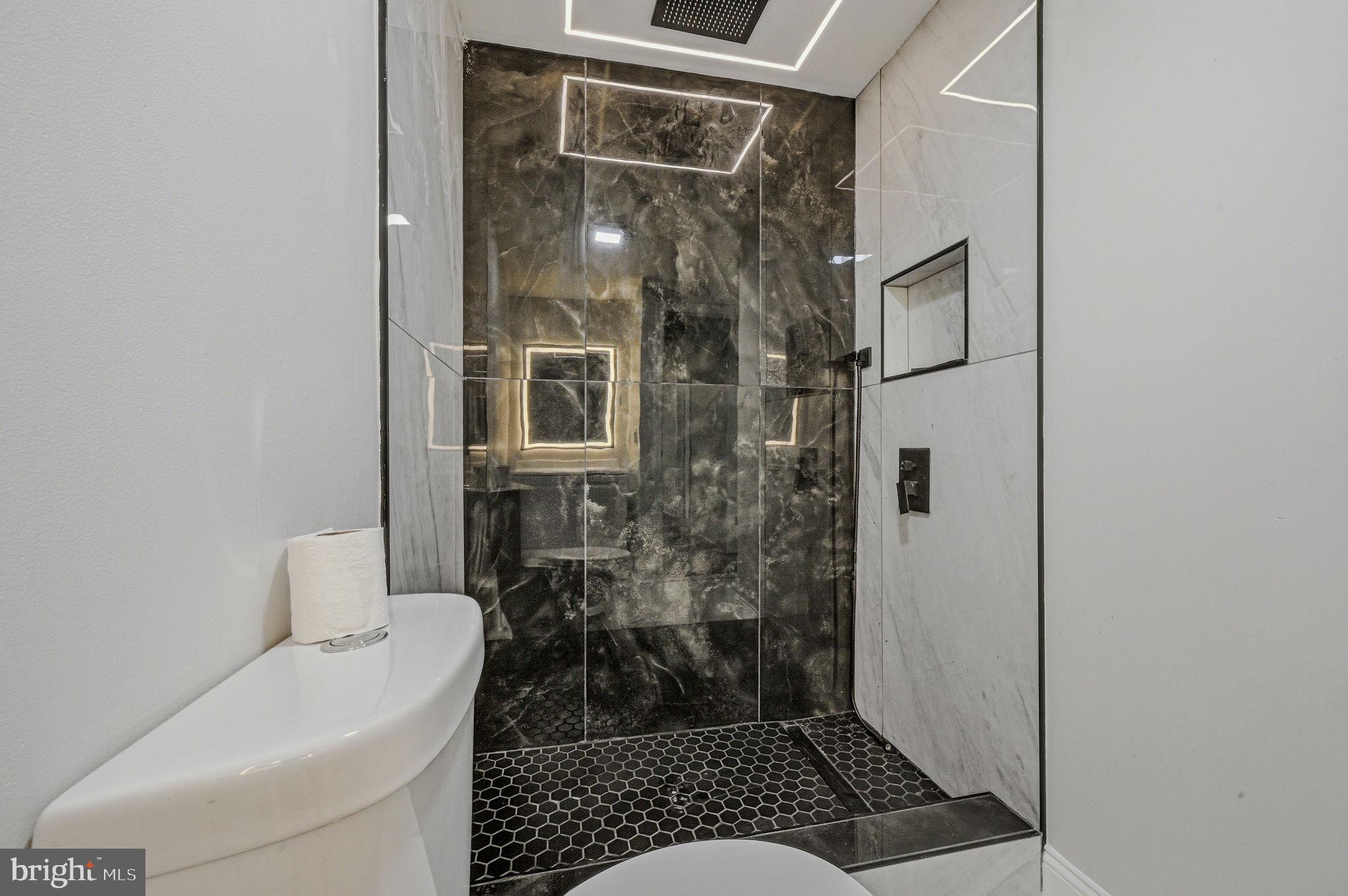 421 Poplar Street Sharon Hill, PA 19079 - Photo 24 of 35