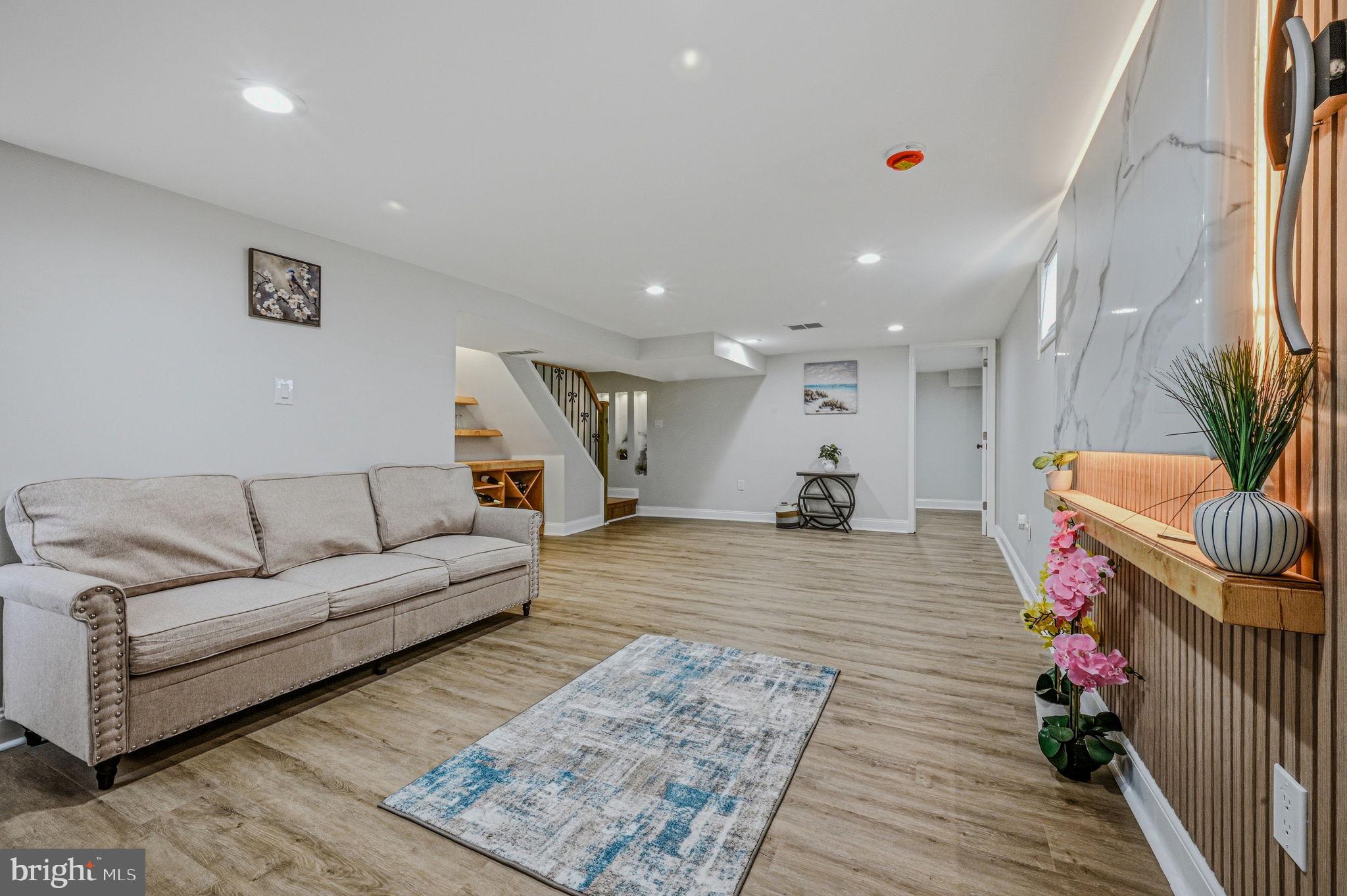 421 Poplar Street Sharon Hill, PA 19079 - Photo 28 of 35