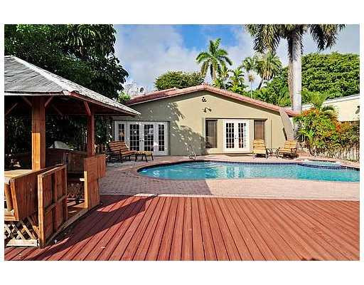 104 South Gordon Road Fort Lauderdale, FL 33301 - Photo 15 of 16 Swimming Pool/Hot Tub/Sauna