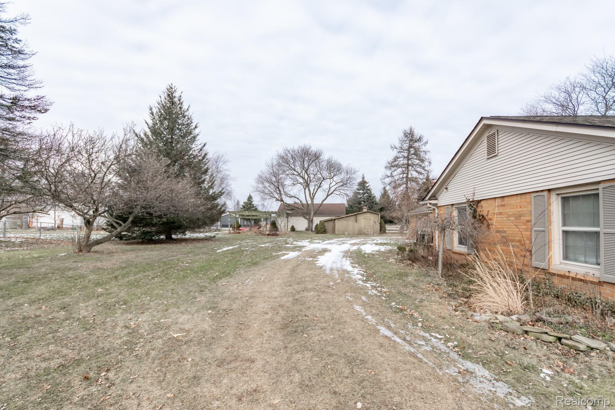 6025 Sibley Road Chelsea, MI 48118 - Photo 32 of 38 _DSC0128.jpg