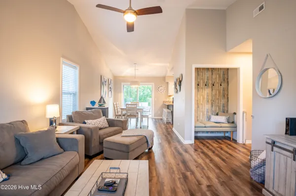 $3,000 | 907 Brewster Lane, Wilmington, NC 28412