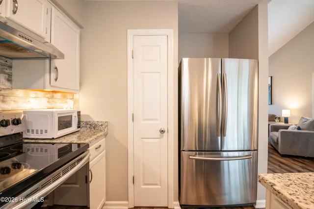 $3,000 | 907 Brewster Lane, Wilmington, NC 28412