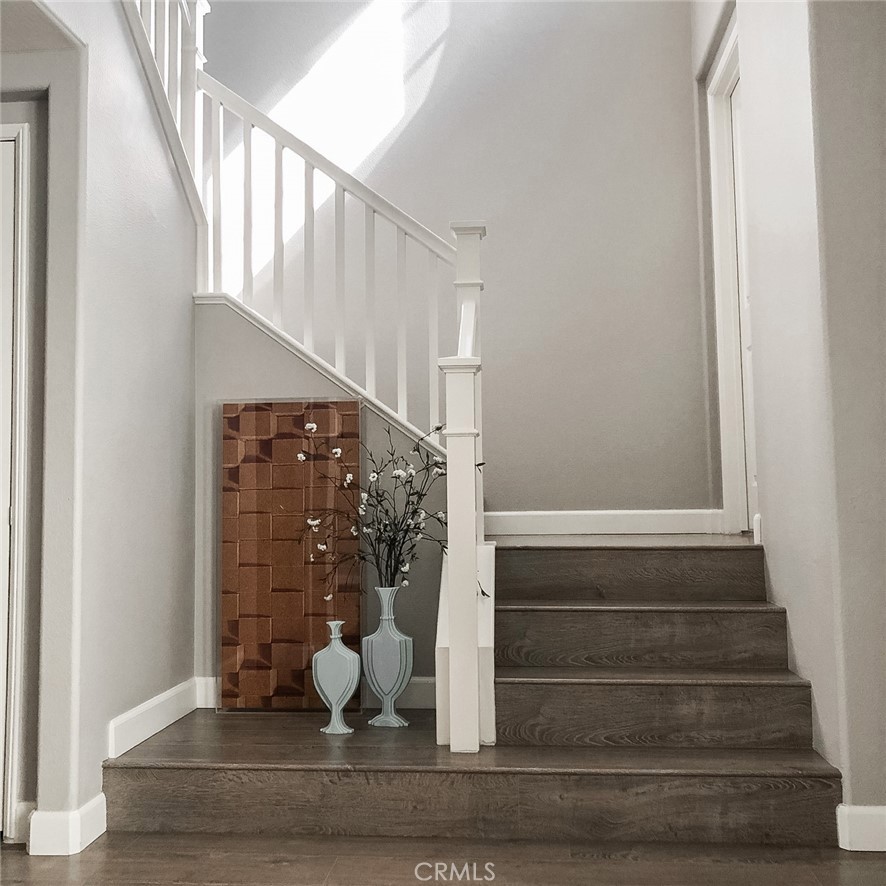 18 Avalon, Unit 5 Irvine, CA 92602 - Photo 2 of 6 a view of entryway