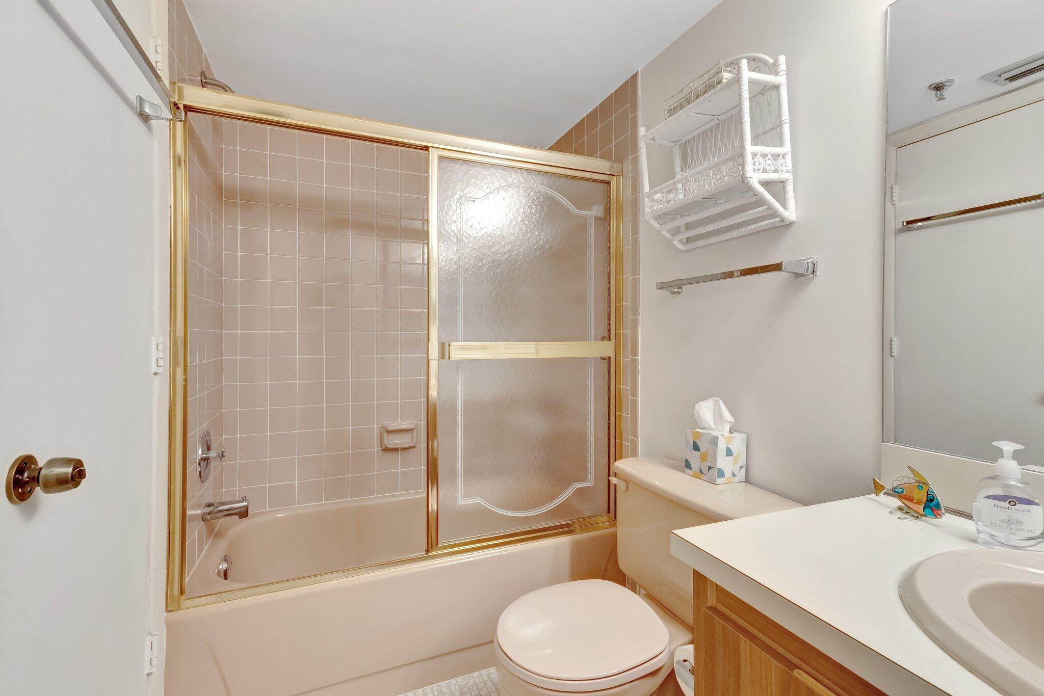 14425 Strathmore Lane, Unit 304 Delray Beach, FL 33446 - Photo 32 of 76 40-web-or-mls-DSC_1204