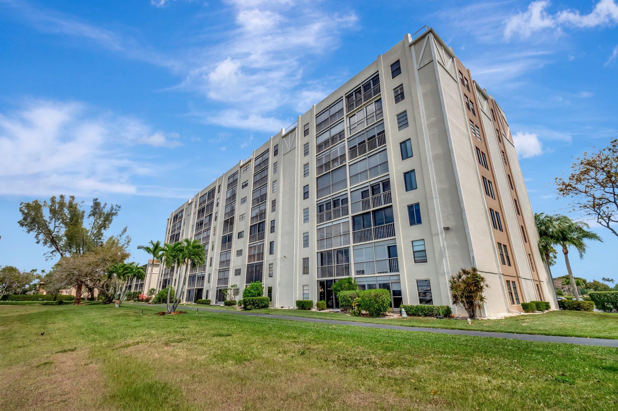 14425 Strathmore Lane, Unit 304 Delray Beach, FL 33446 - Photo 34 of 76 42-web-or-mls-DSC_0884