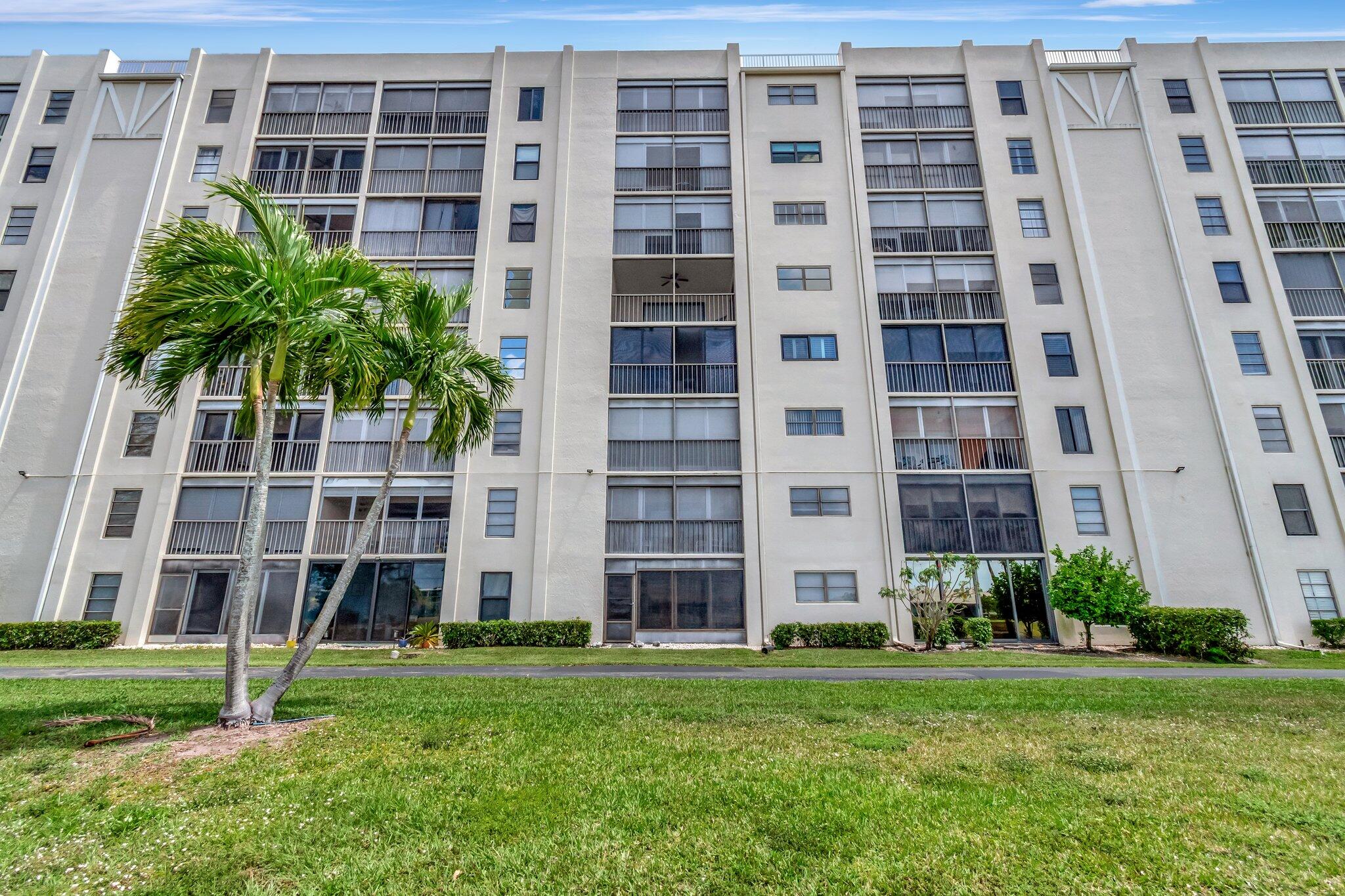 14425 Strathmore Lane, Unit 304 Delray Beach, FL 33446 - Photo 38 of 76 44-web-or-mls-DSC_0904