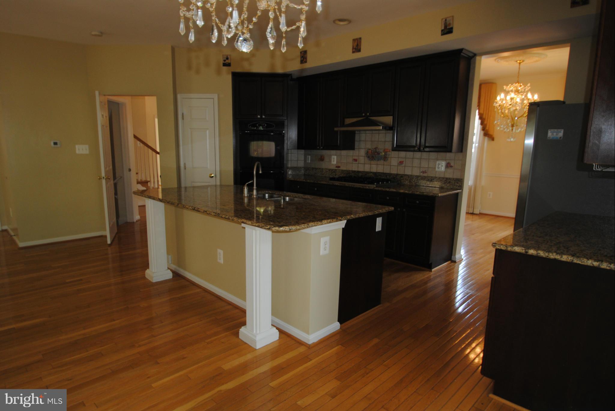 2049 Madrillon Road Vienna, VA 22182 - Photo 14 of 26 Kitchen w/Granite Countertop