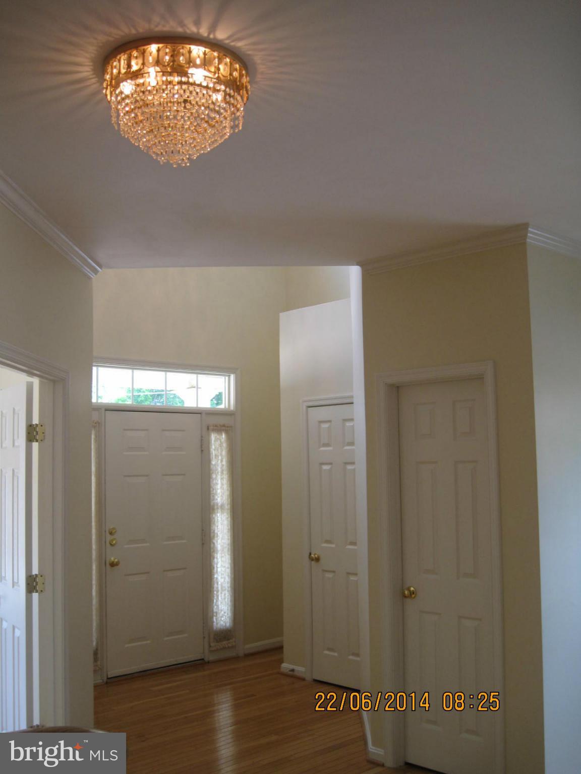2049 Madrillon Road Vienna, VA 22182 - Photo 7 of 26 Foyer