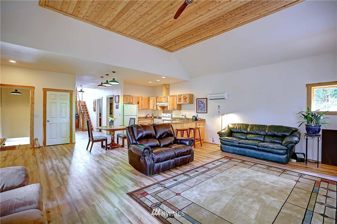 459 Russell Road Camano Island, WA 98282 - Photo 5 of 23 Gallery Image 5