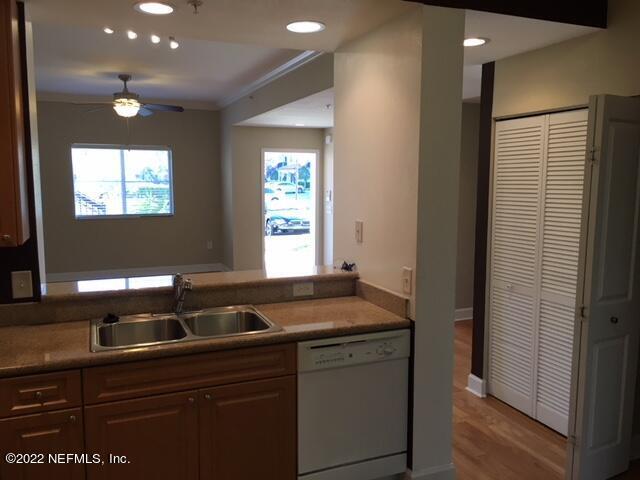 9745 Touchton Road, Unit 1005 Jacksonville, FL 32246 - Photo 37 of 76 IMG_0687