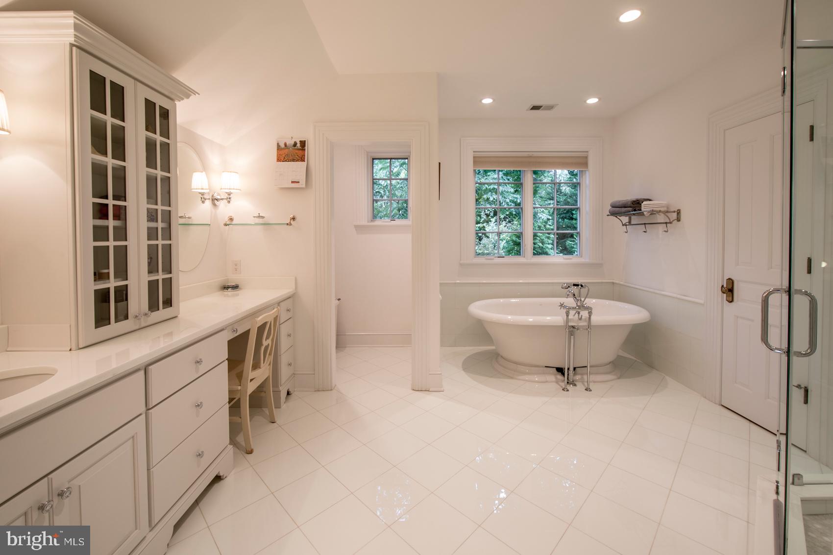 323 Fishers Road Bryn Mawr, PA 19010 - Photo 14 of 28 Gallery Image 14