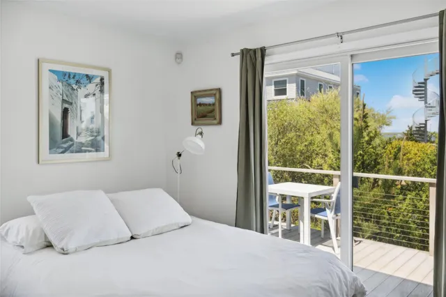 $10,000 | 846 Dune Road, Westhampton Beach, NY 11978