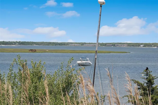 $10,000 | 846 Dune Road, Westhampton Beach, NY 11978